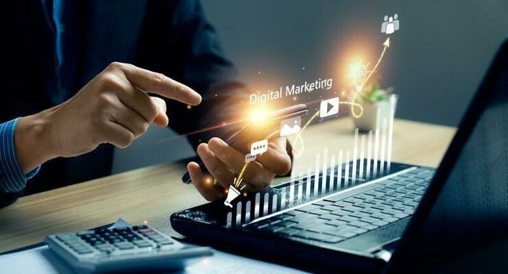 What skills are needed to become a digital marketer